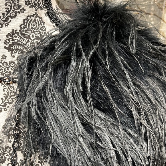 MAX STUDIO - LEON MAX Real Feather Wrap - NWT! - Picture 6 of 7